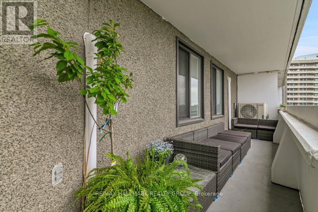 1808 - 1081 Ambleside Drive