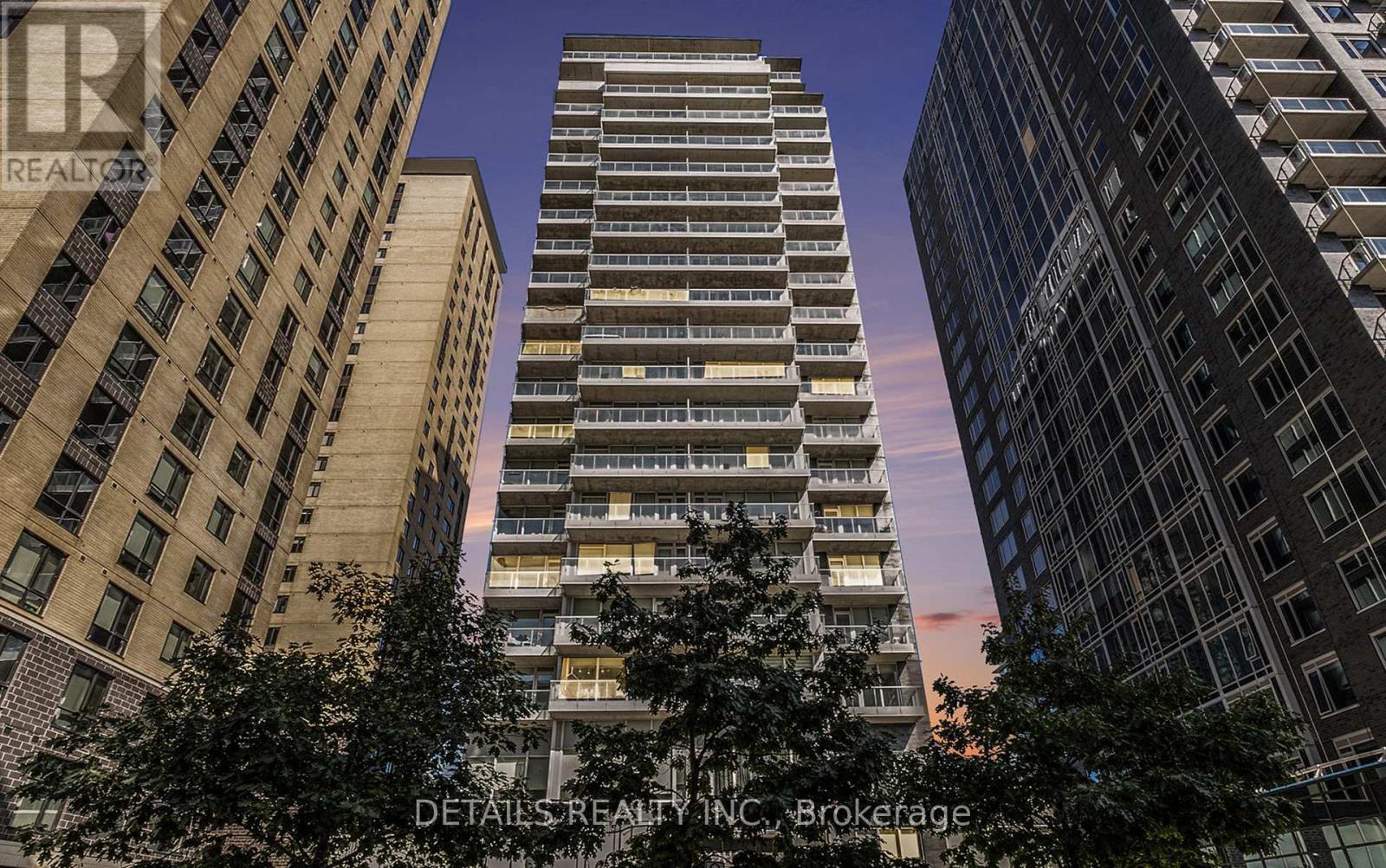 1703 - 111 Champagne Avenue S
