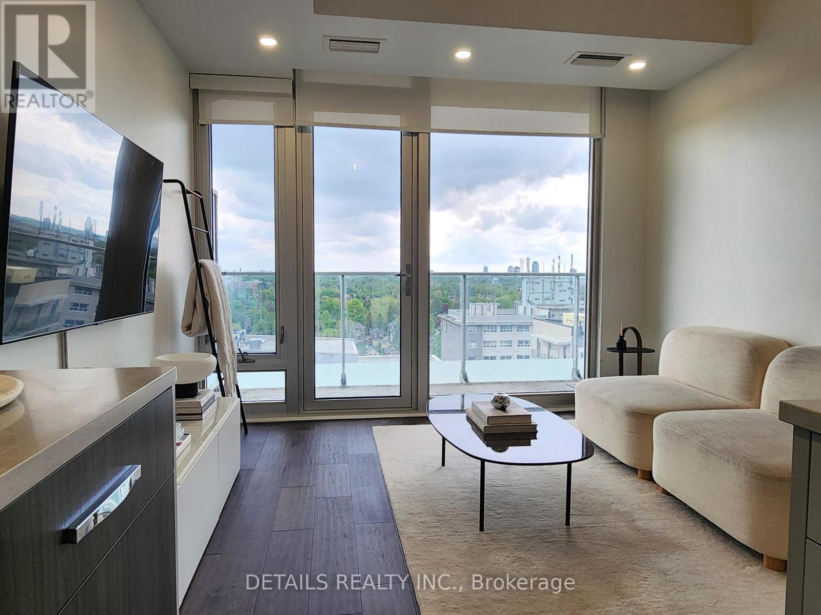 1703 - 111 Champagne Avenue S