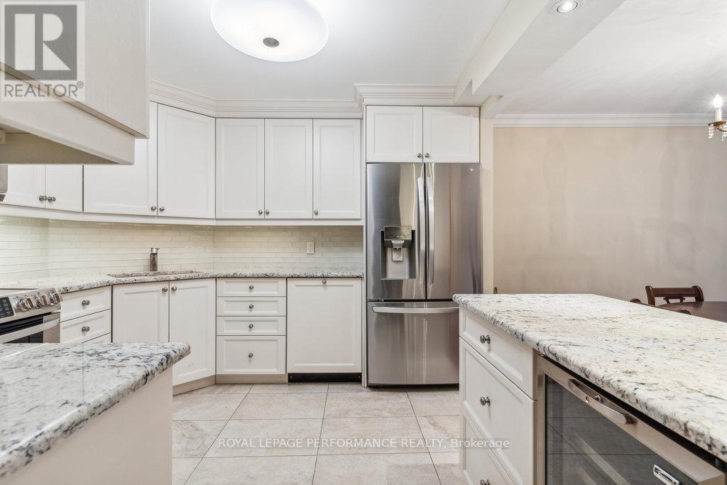405 - 160 George Street