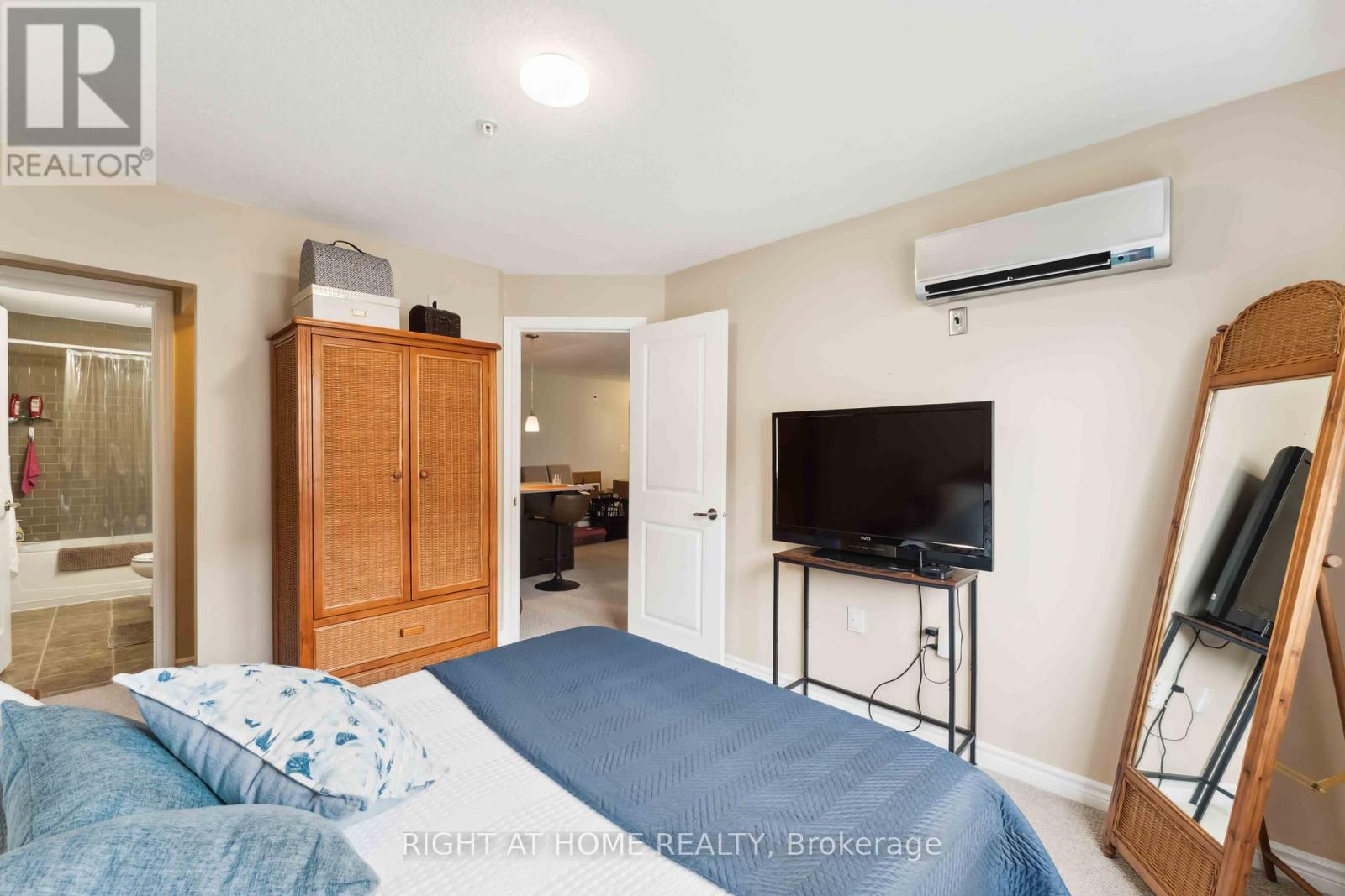 305 - 141 Potts Private