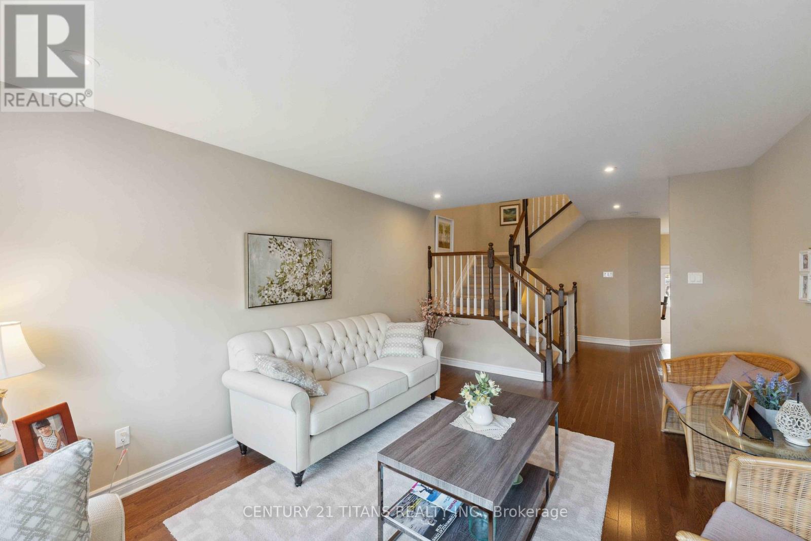 812 Ashenvale Way