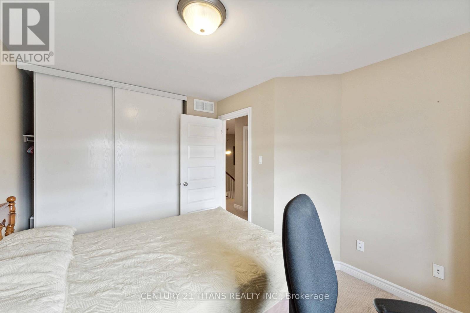812 Ashenvale Way
