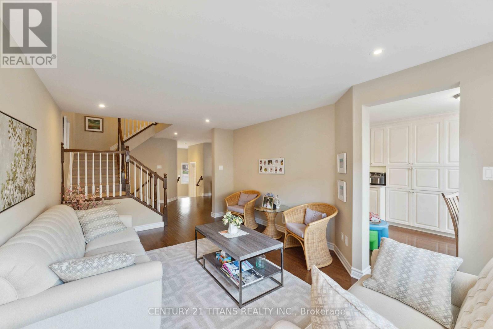 812 Ashenvale Way