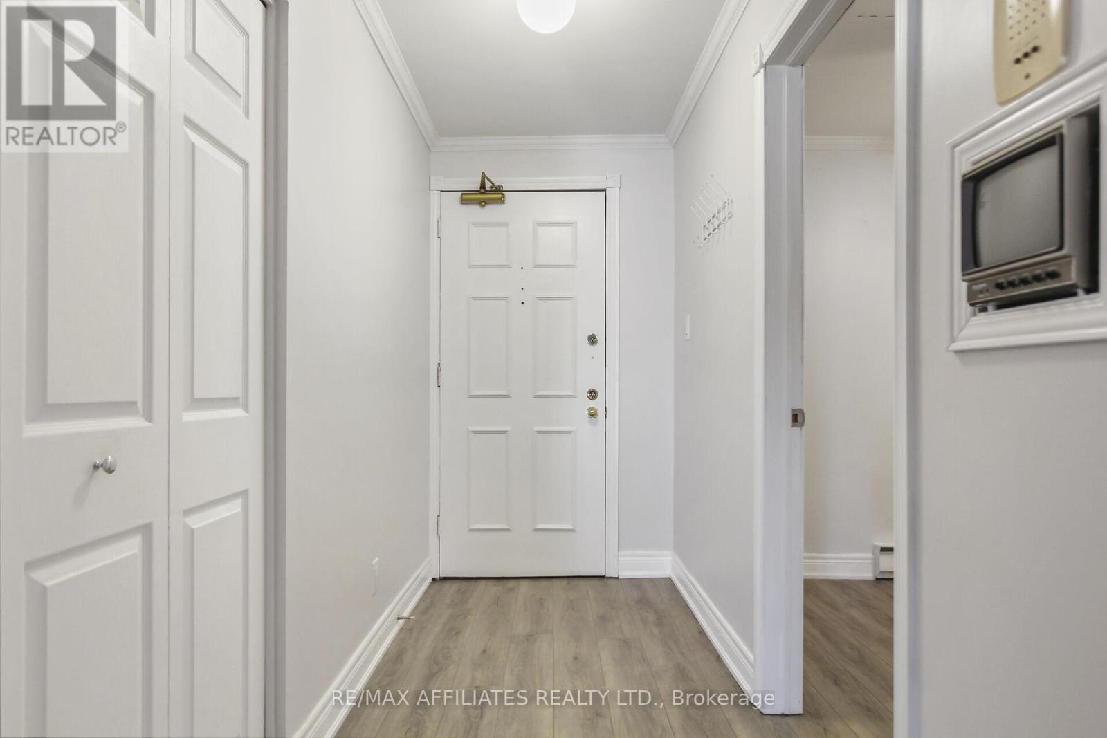 #1 - 160 Bruyere Street