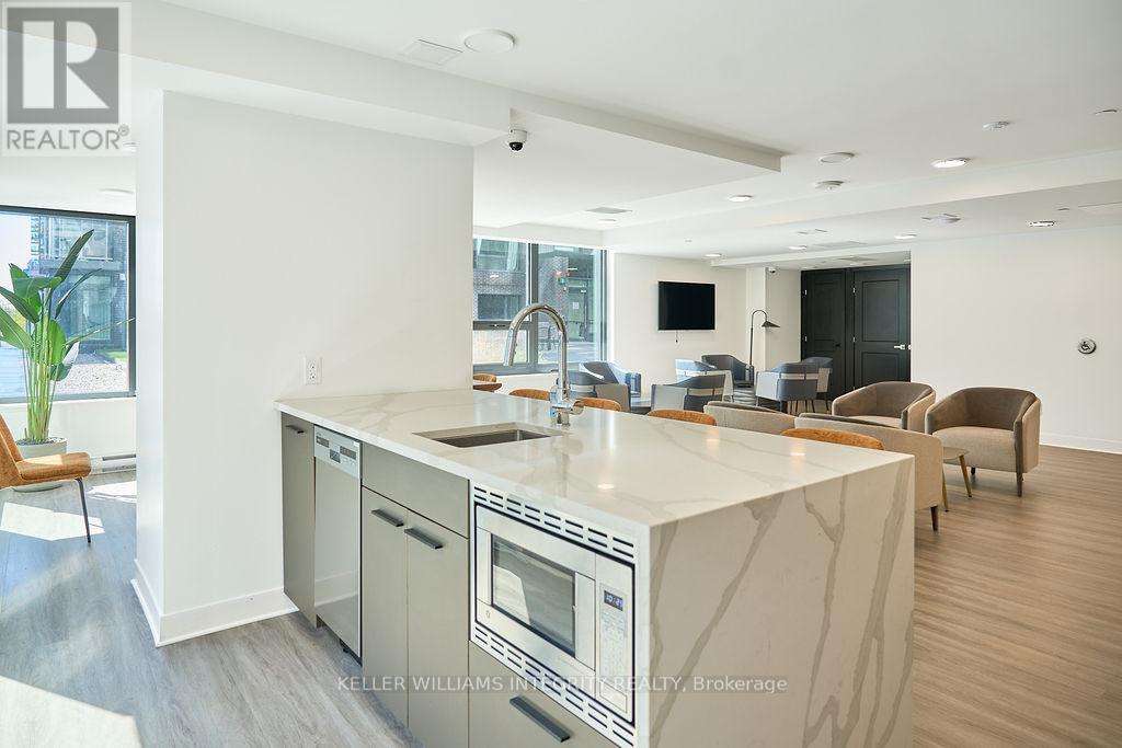 2009 - 340 Queen Street