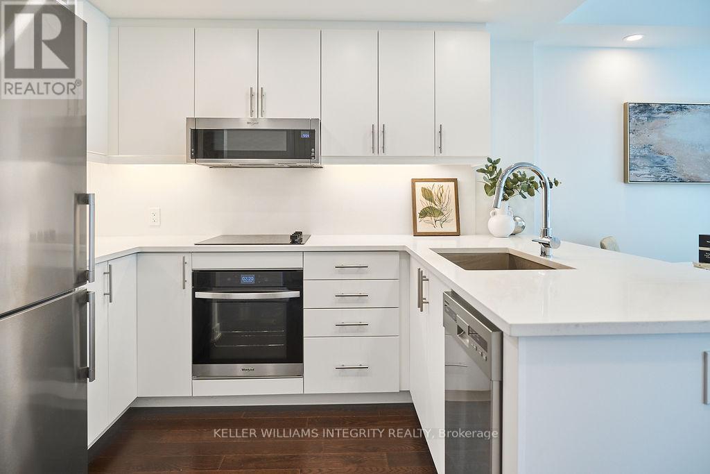 2009 - 340 Queen Street
