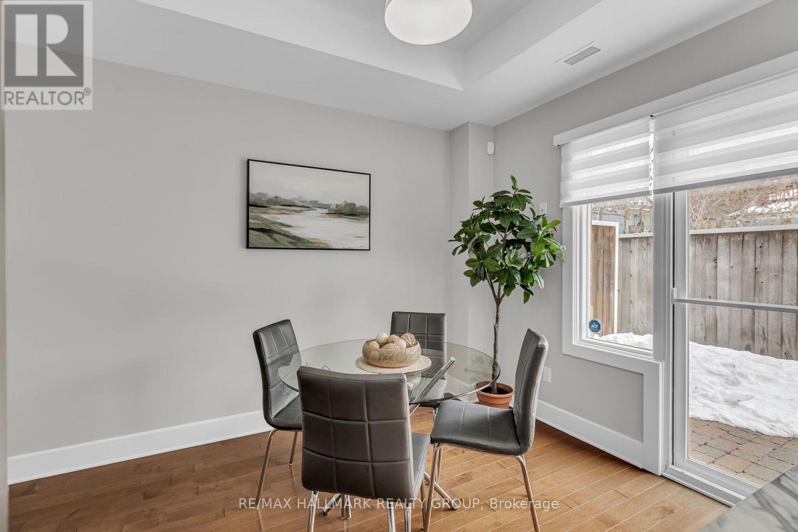 D124 - 124 Guigues Avenue