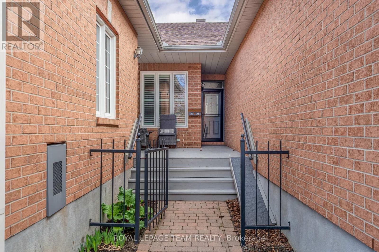 13 Eileen Crescent