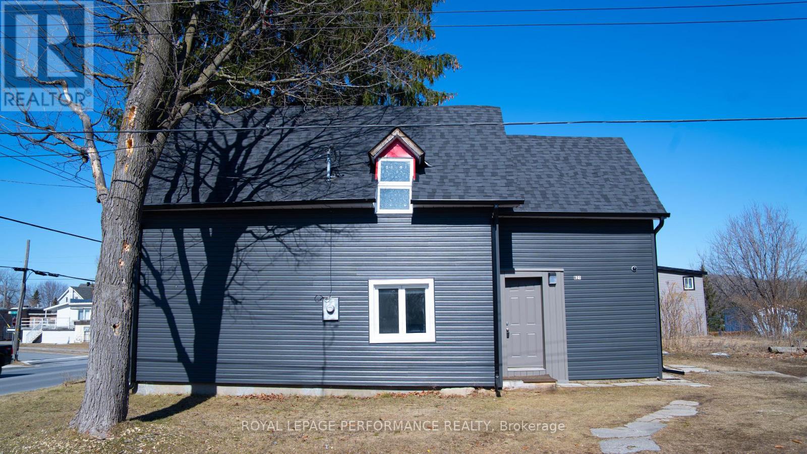 621 Edwards Street
