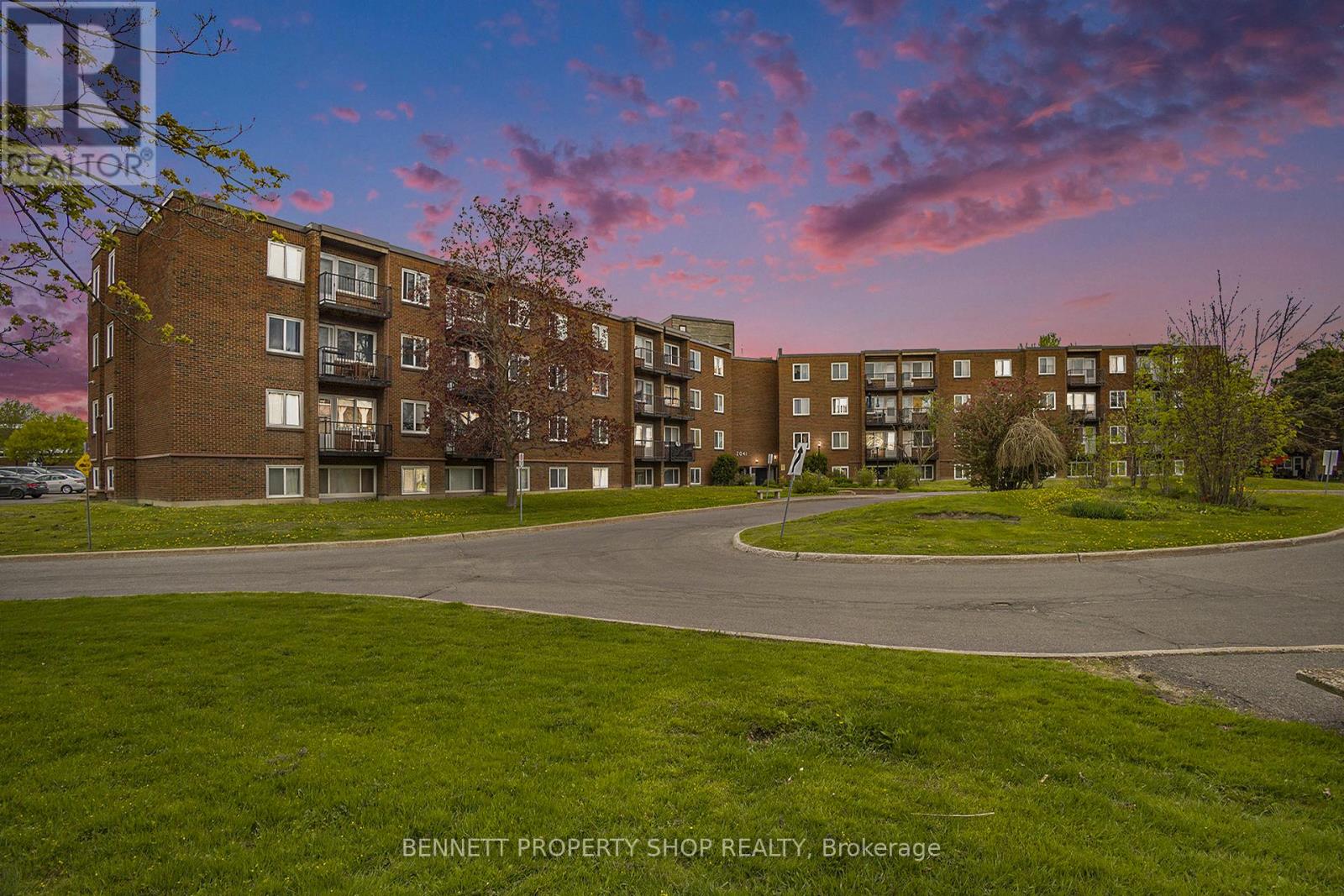206 - 2041 Arrowsmith Drive