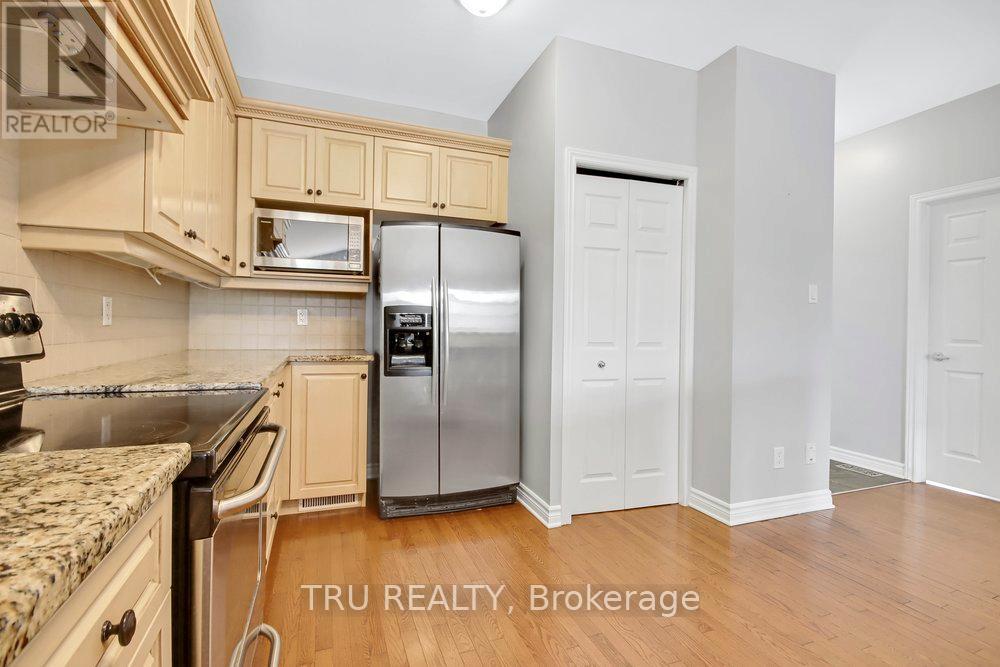 108 Villageview Private