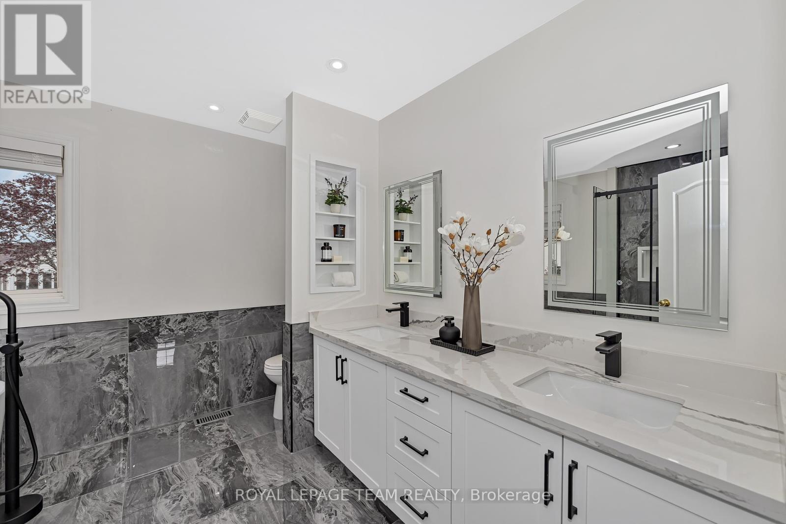 27 Heritage Grove Crescent