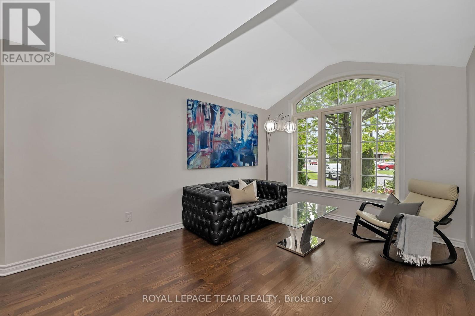 27 Heritage Grove Crescent