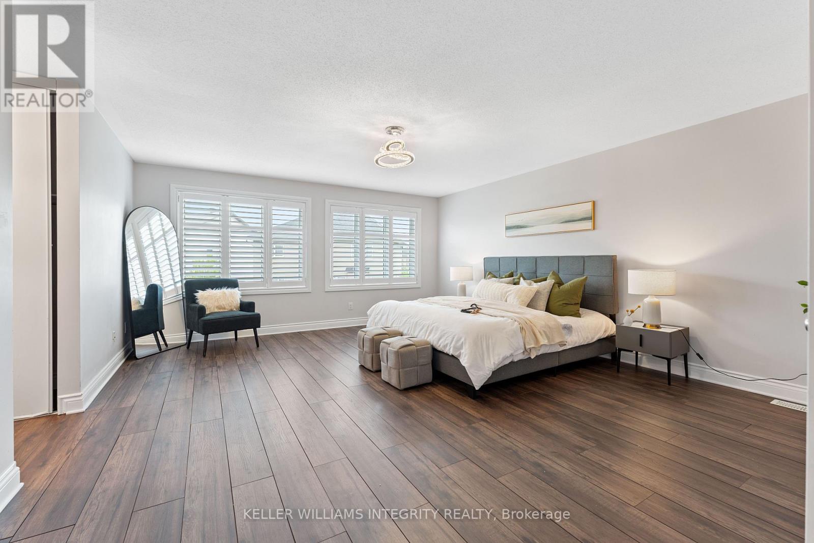 357 Langrell Crescent