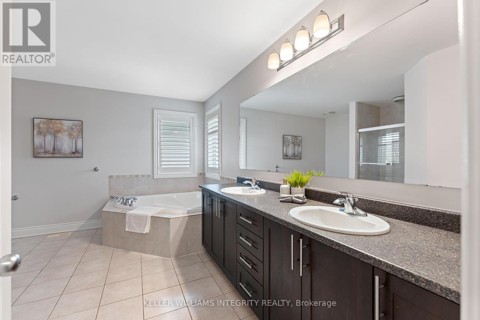 357 Langrell Crescent
