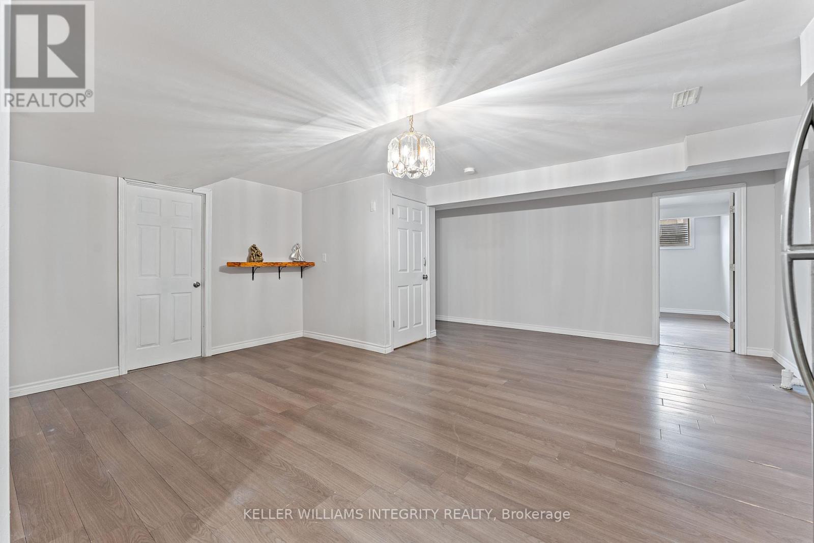 357 Langrell Crescent