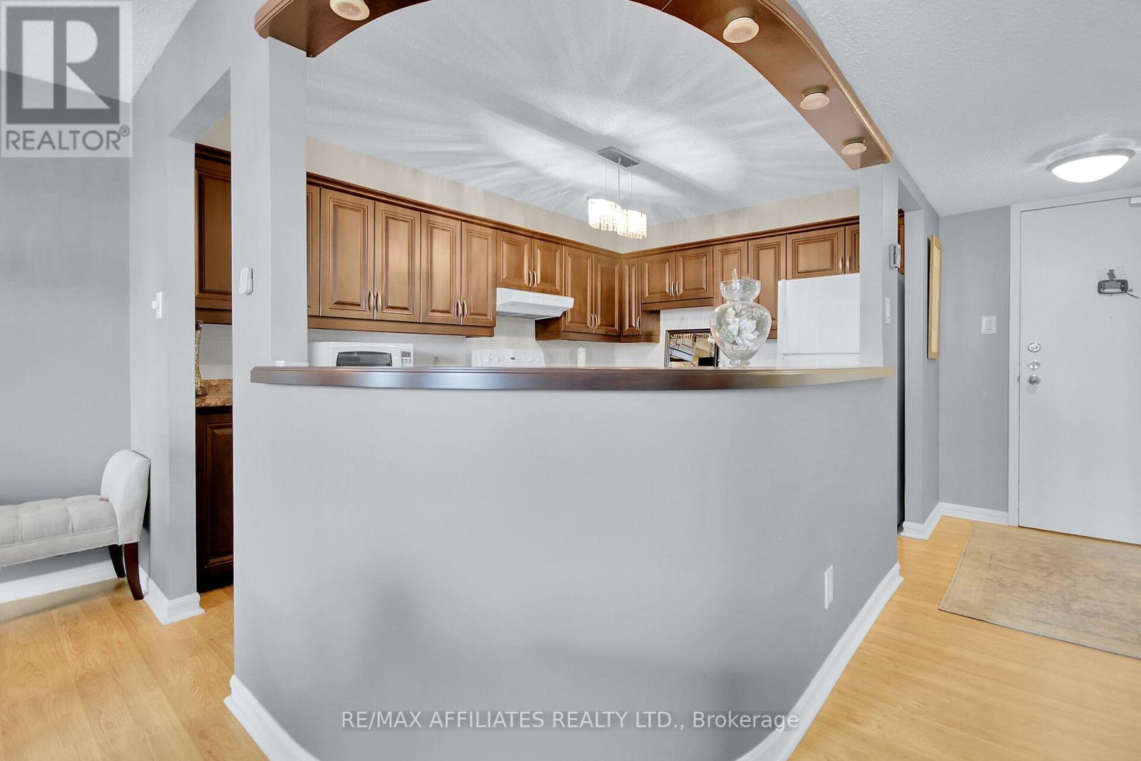 U303 - 200 Lafontaine Avenue
