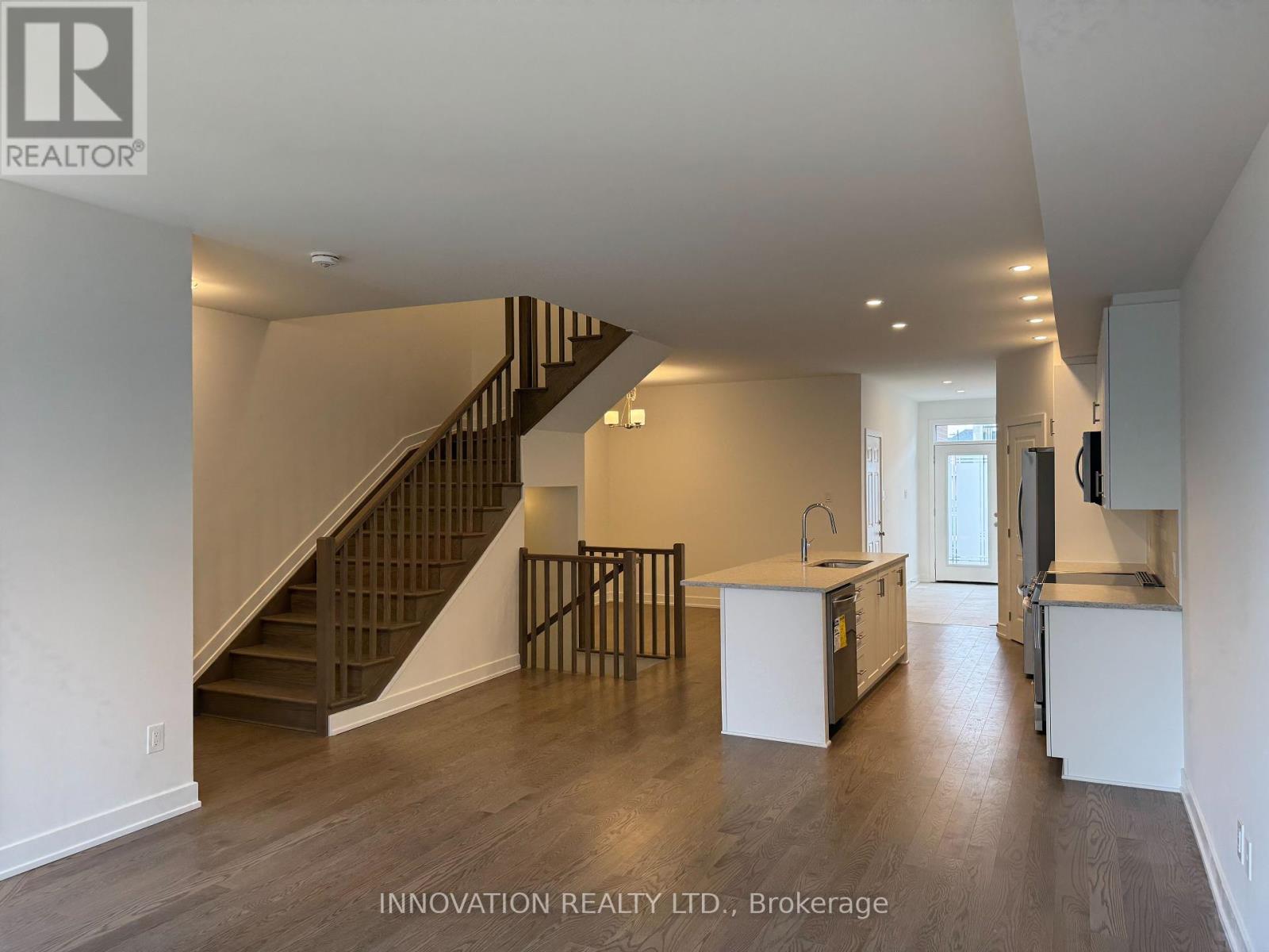 825 Anciano Crescent