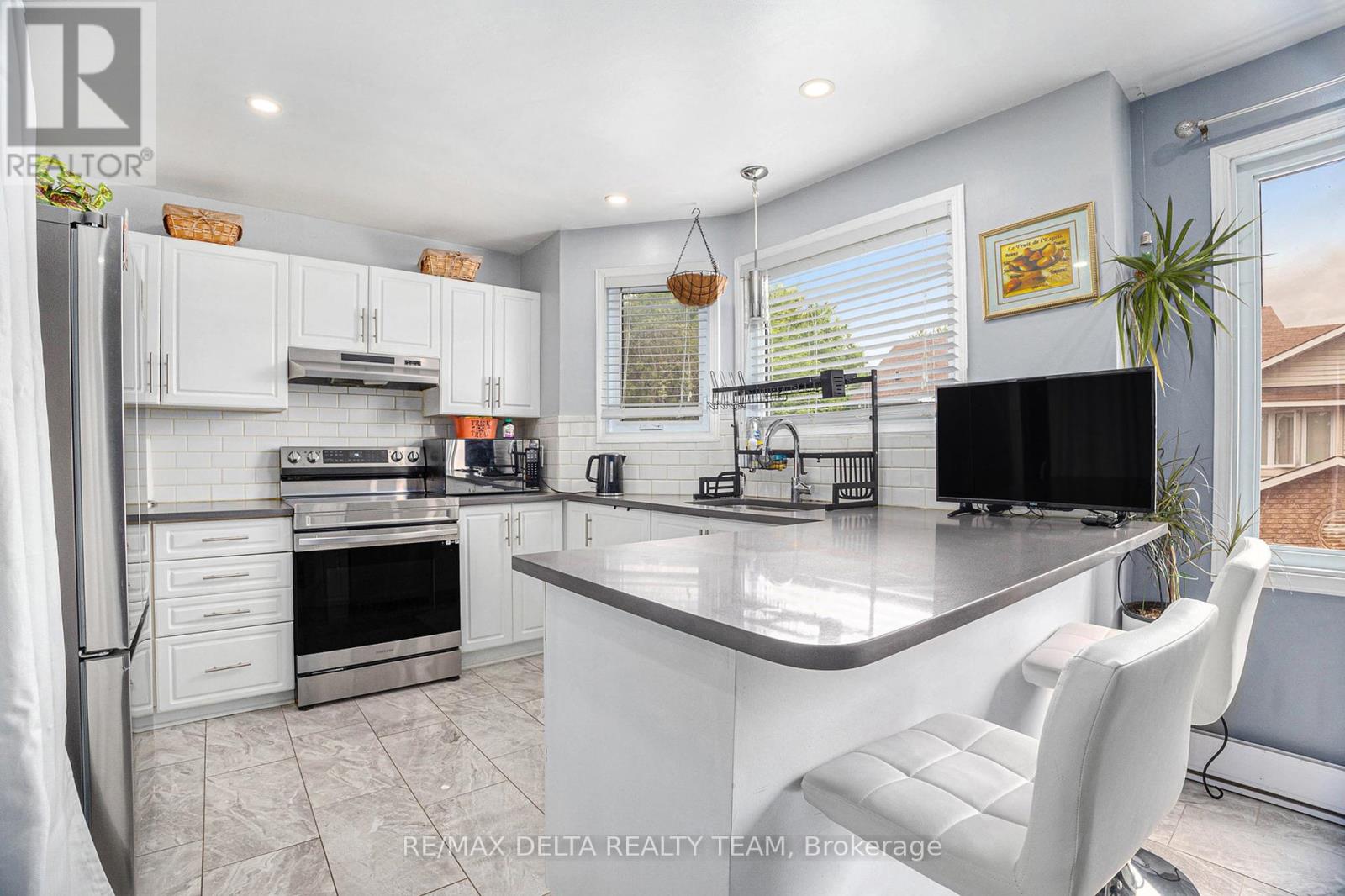 2062 Riviera Terrace