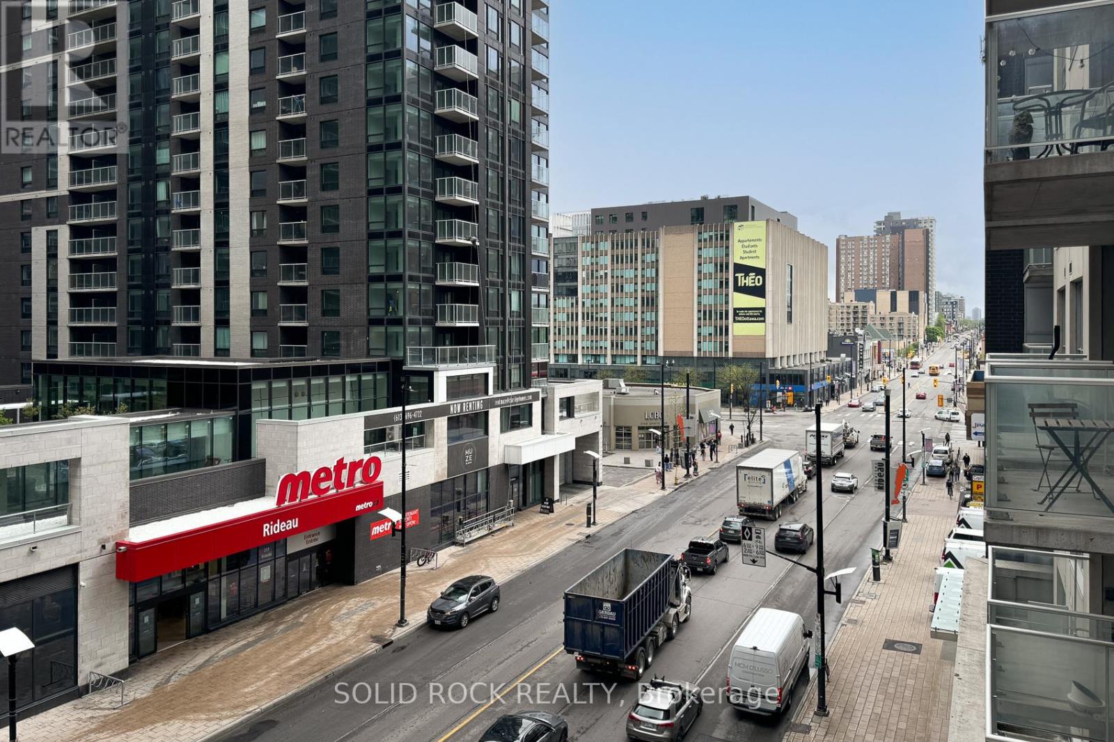 502 - 242 Rideau Street