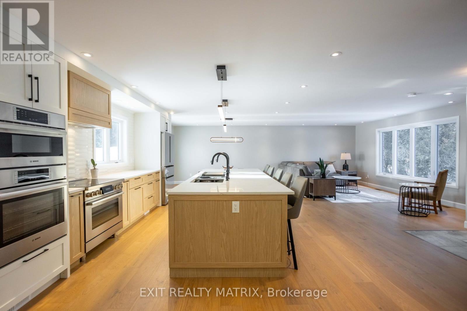 2418 Rideau Road
