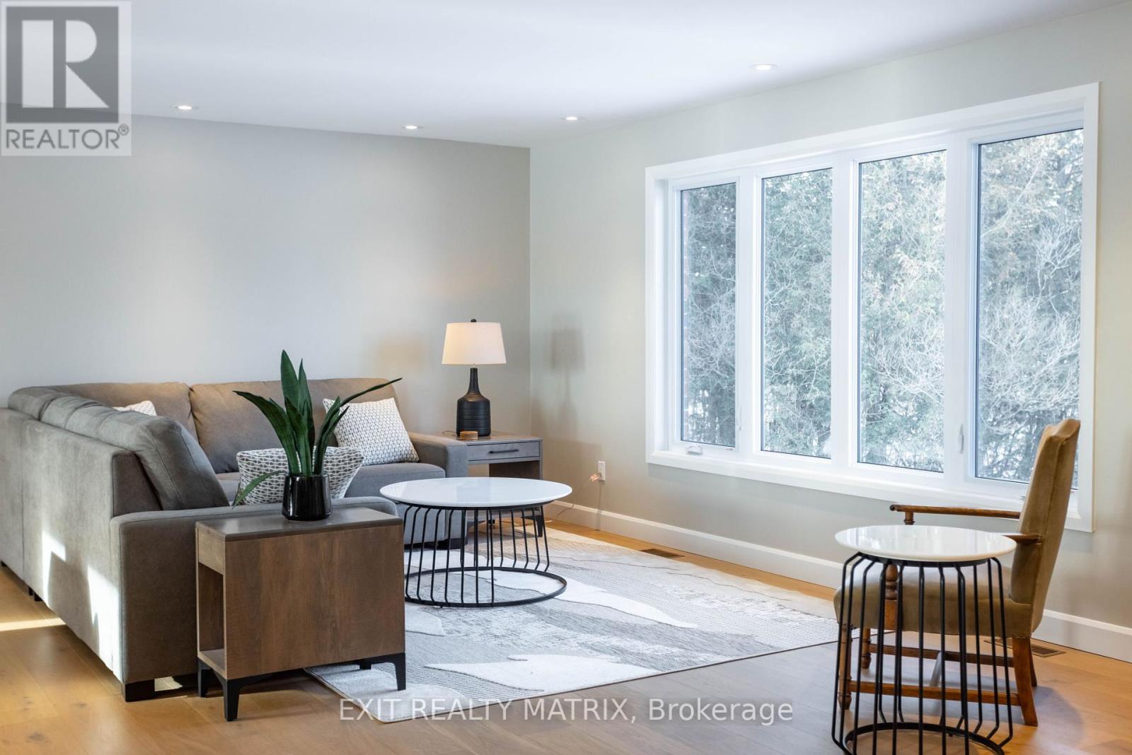 2418 Rideau Road