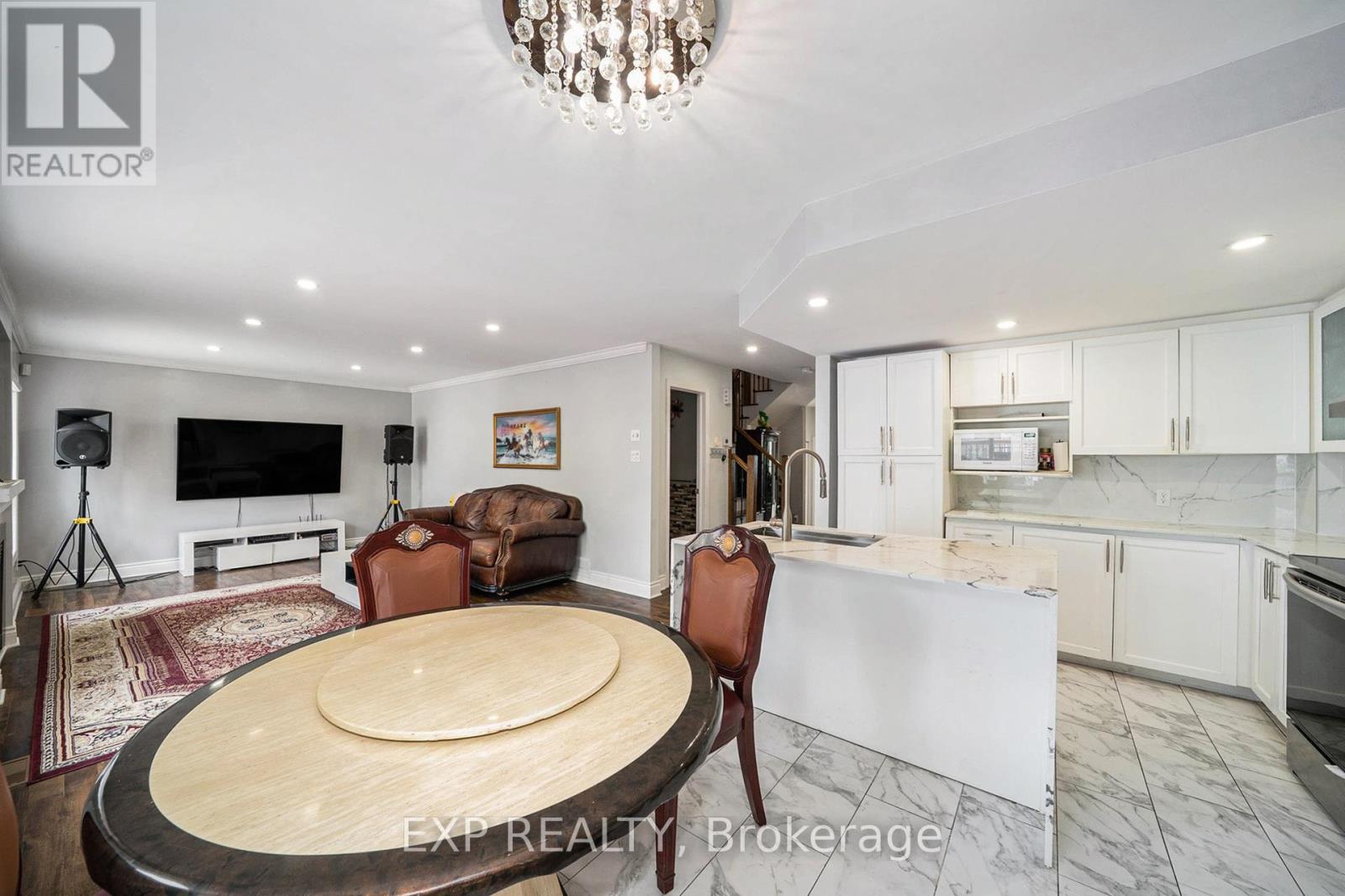 340 Stoneway Drive