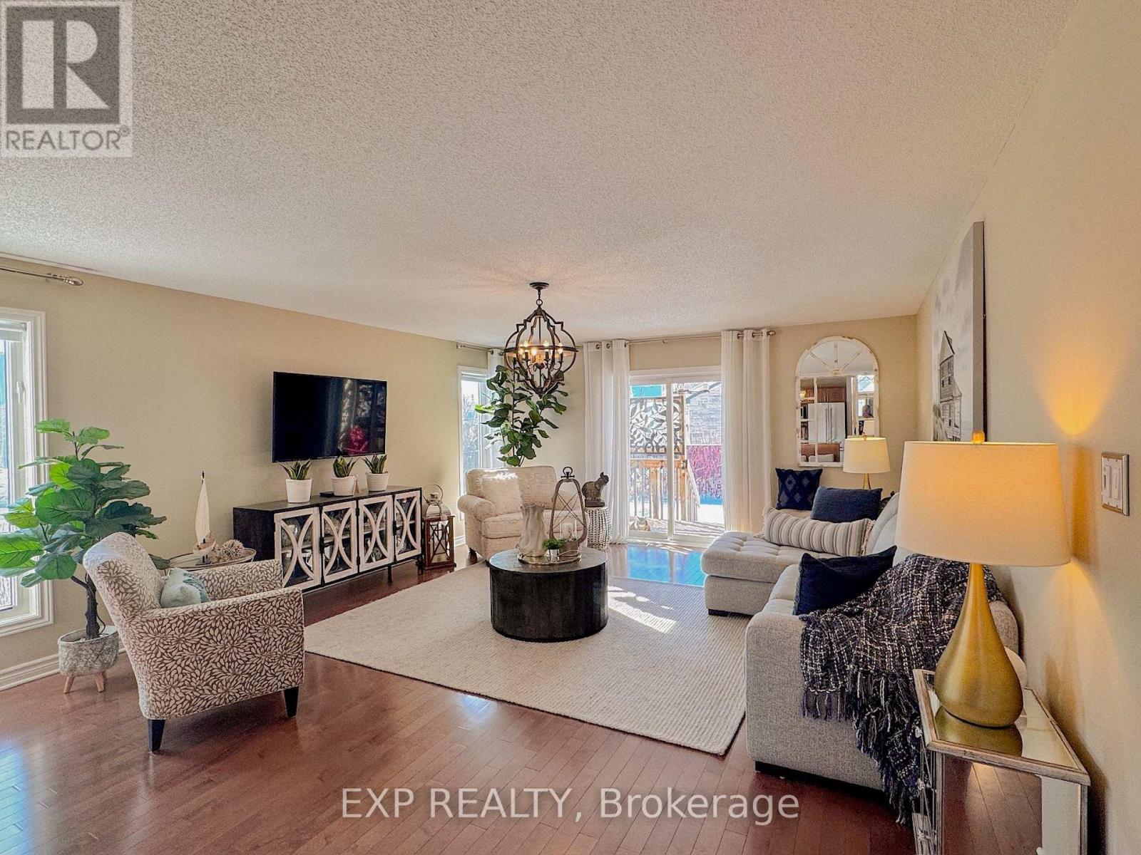 369 Zircon Street