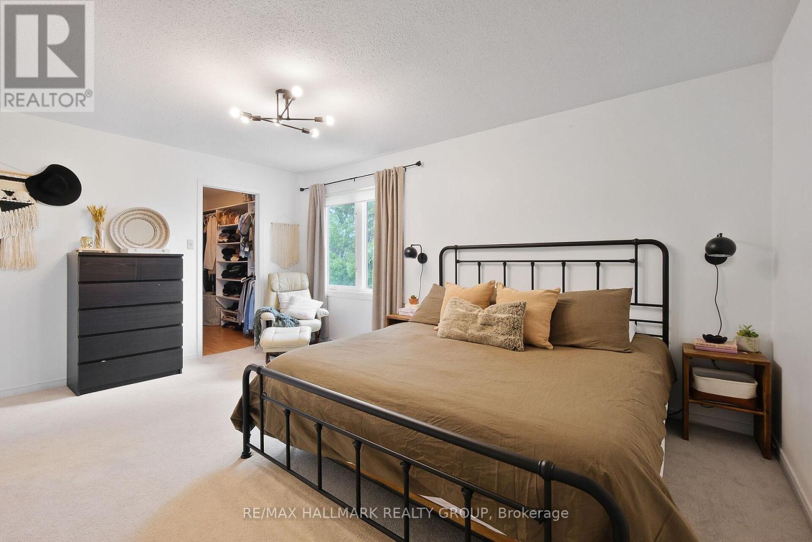 35 Willow Glen Drive