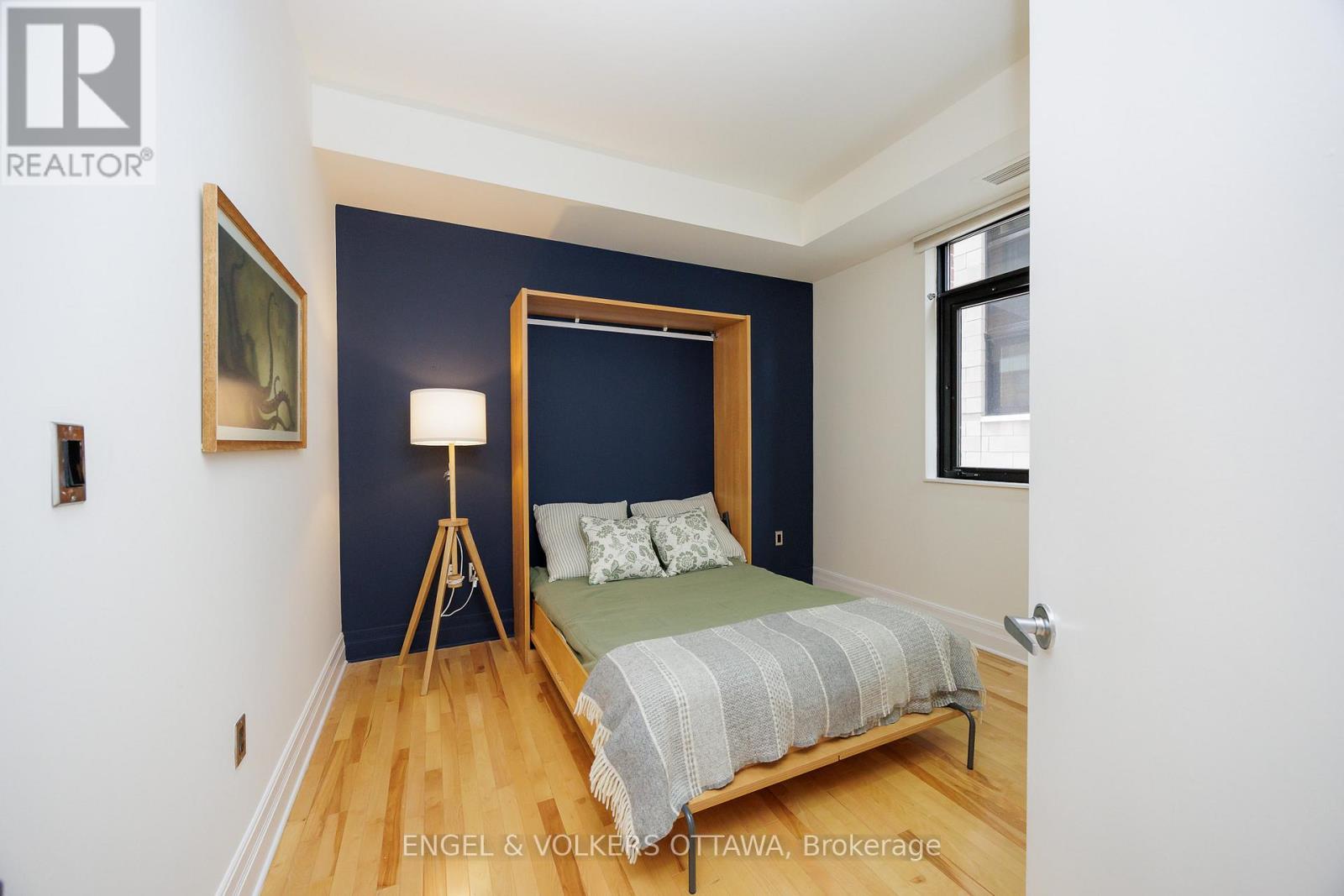203 - 375 Lisgar Street