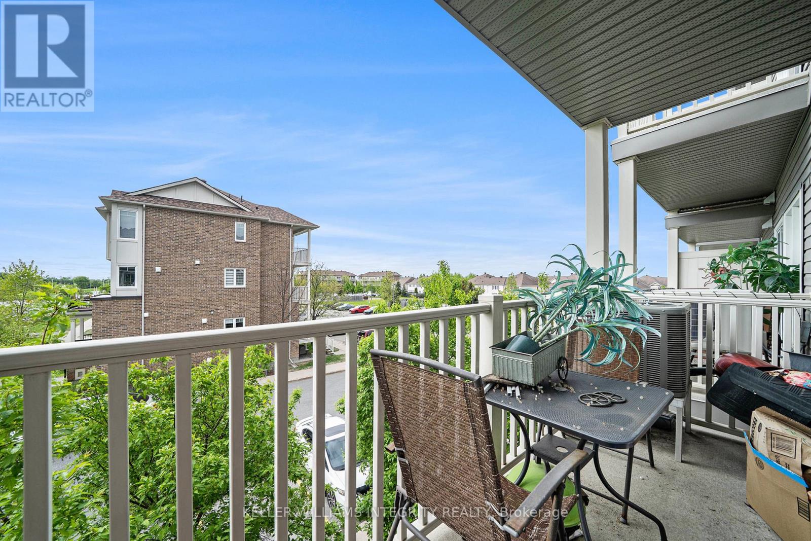 256 Espin Heights