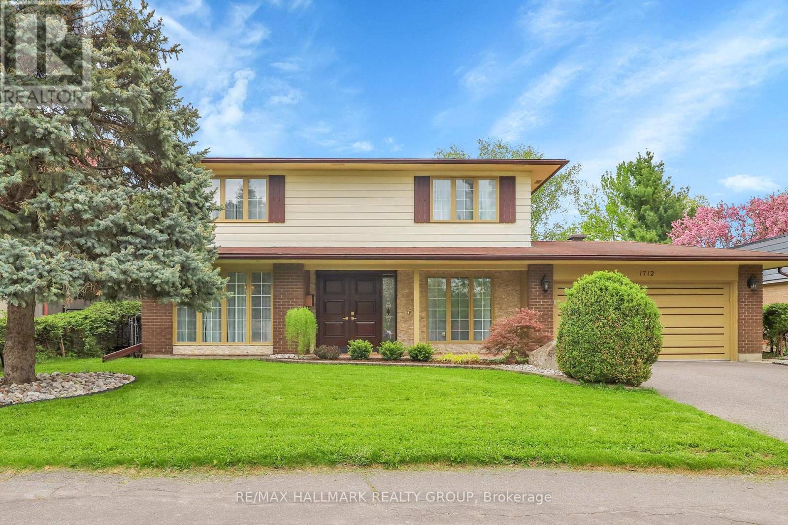 1712 Playfair Drive