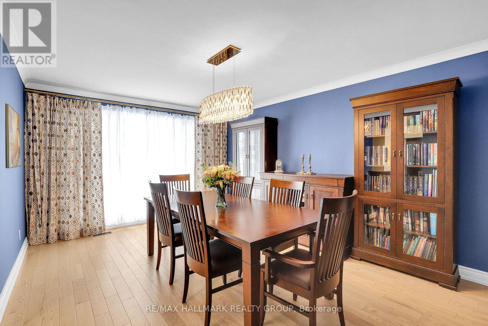 1712 Playfair Drive