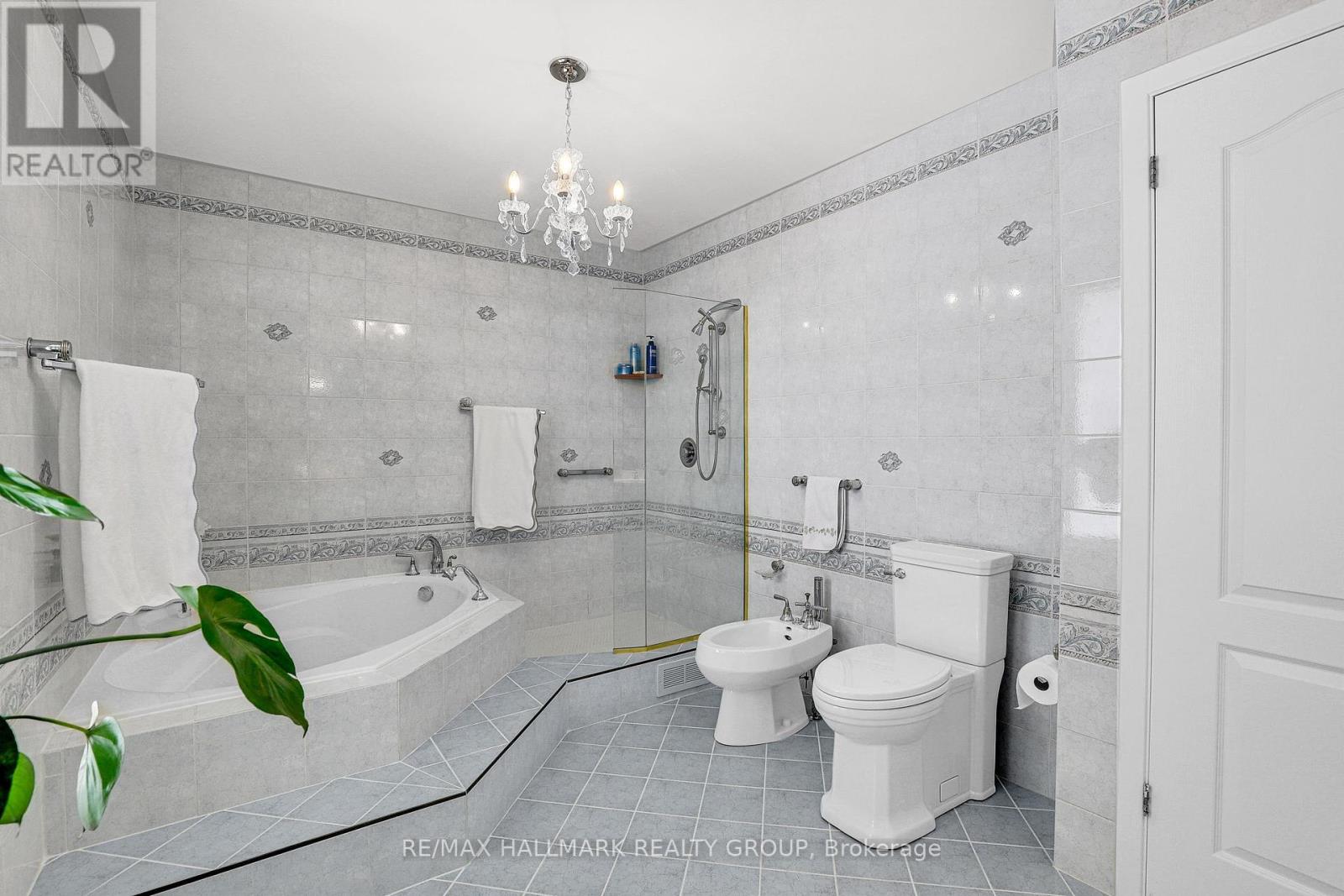 1712 Playfair Drive