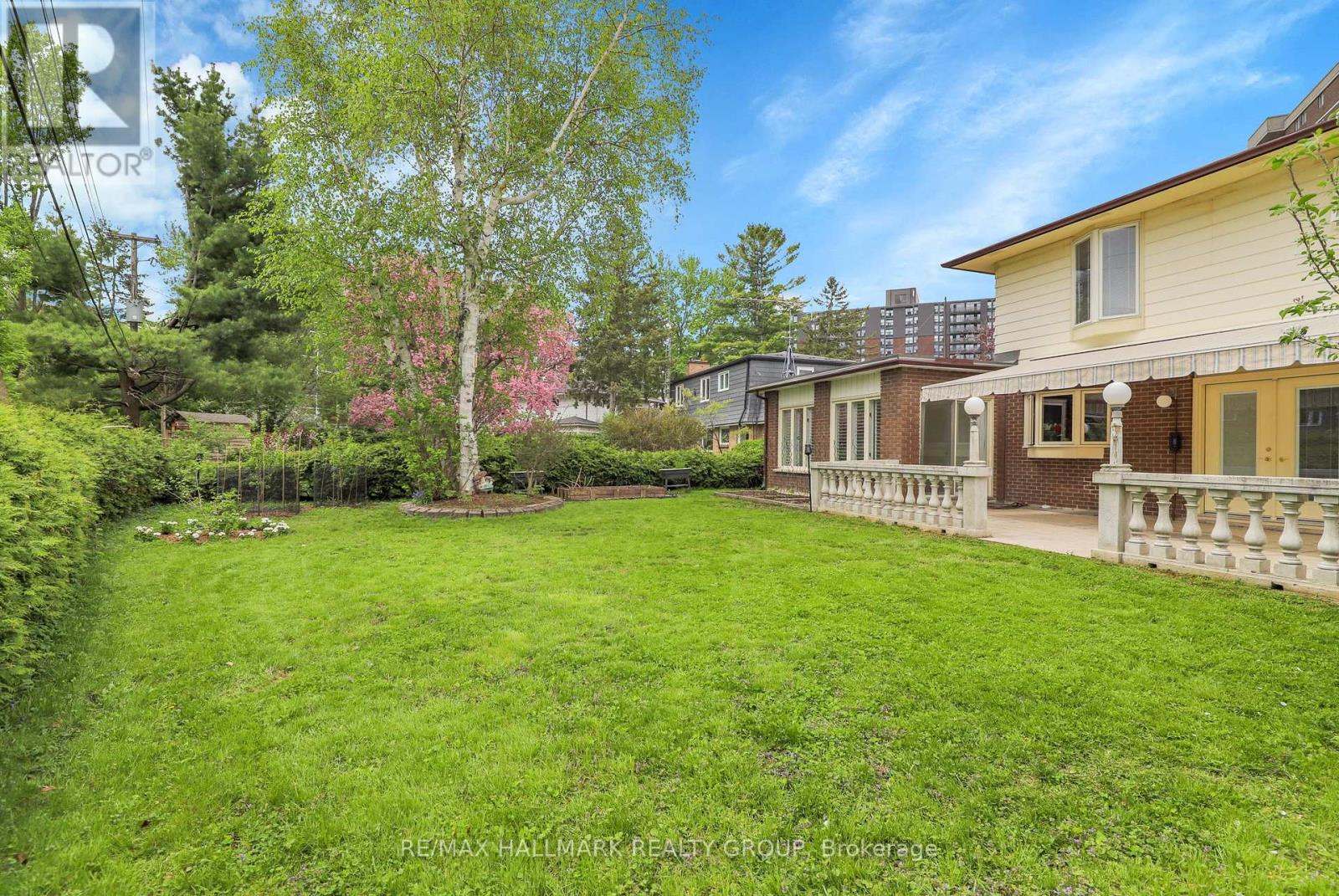 1712 Playfair Drive