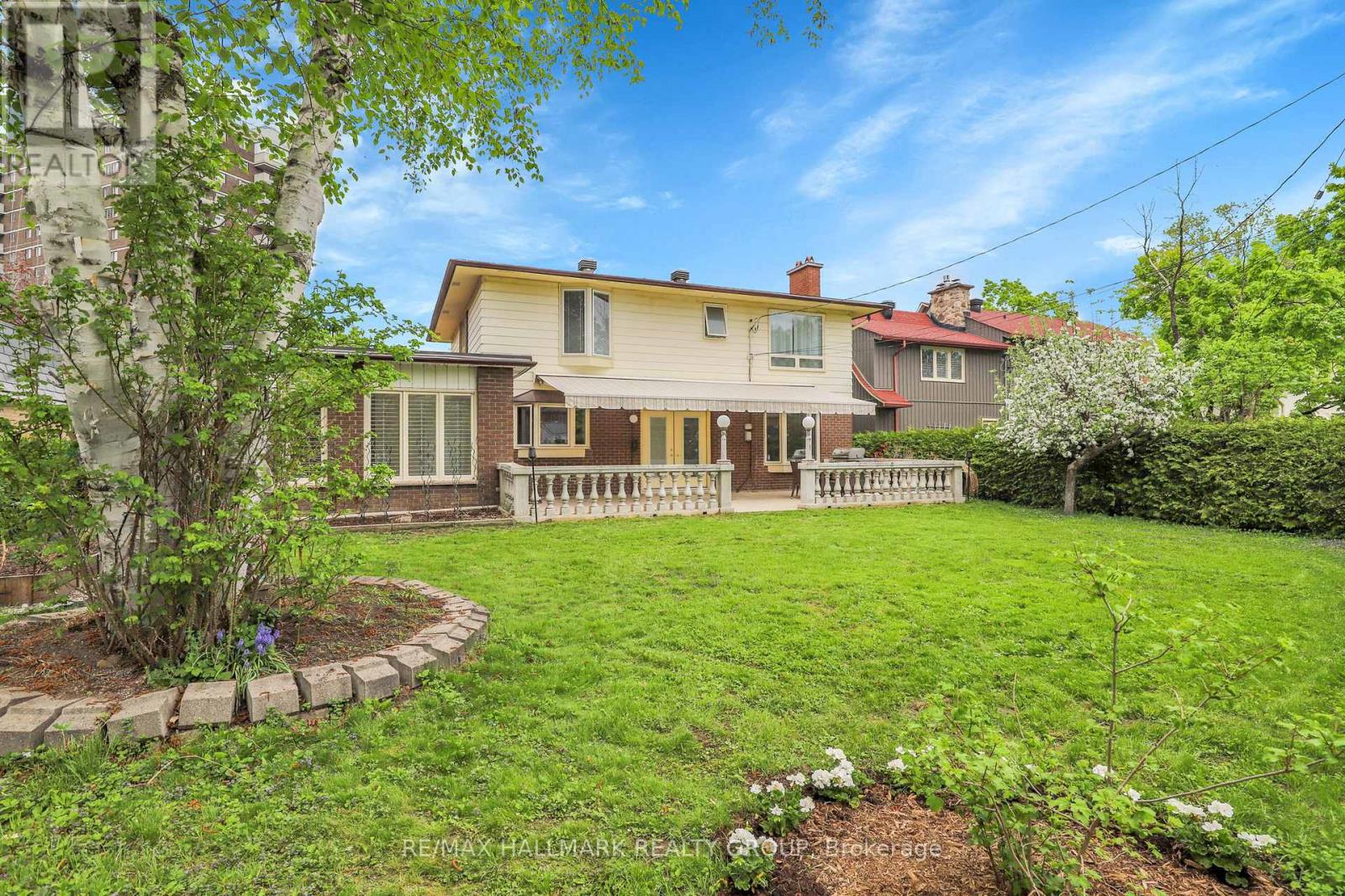 1712 Playfair Drive