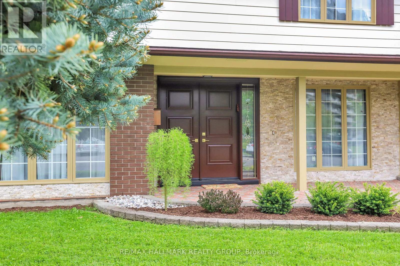1712 Playfair Drive