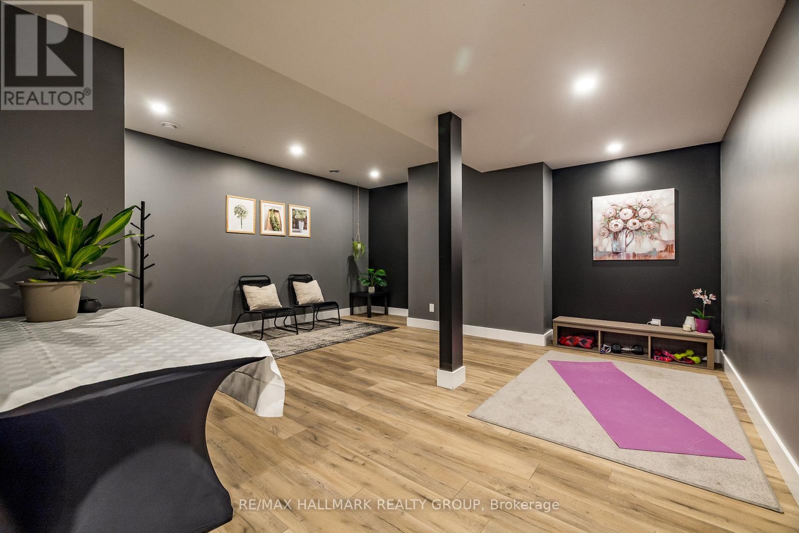 87 Cobblestone Drive