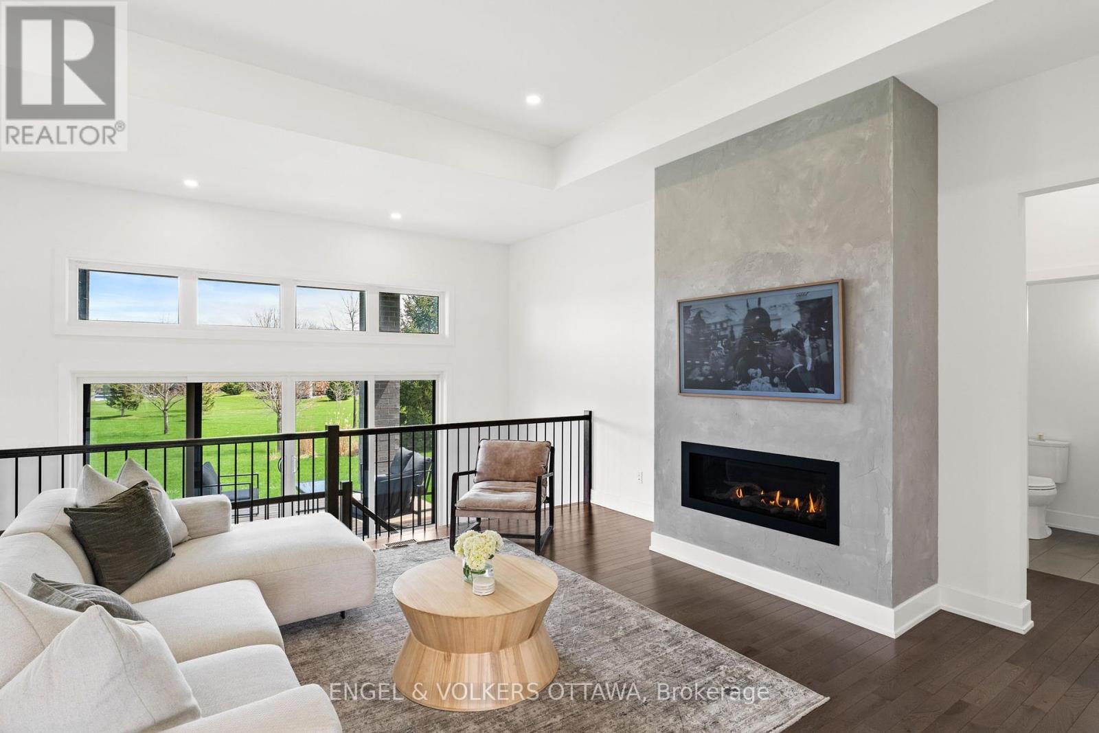 312 Shoreway Drive. Drive