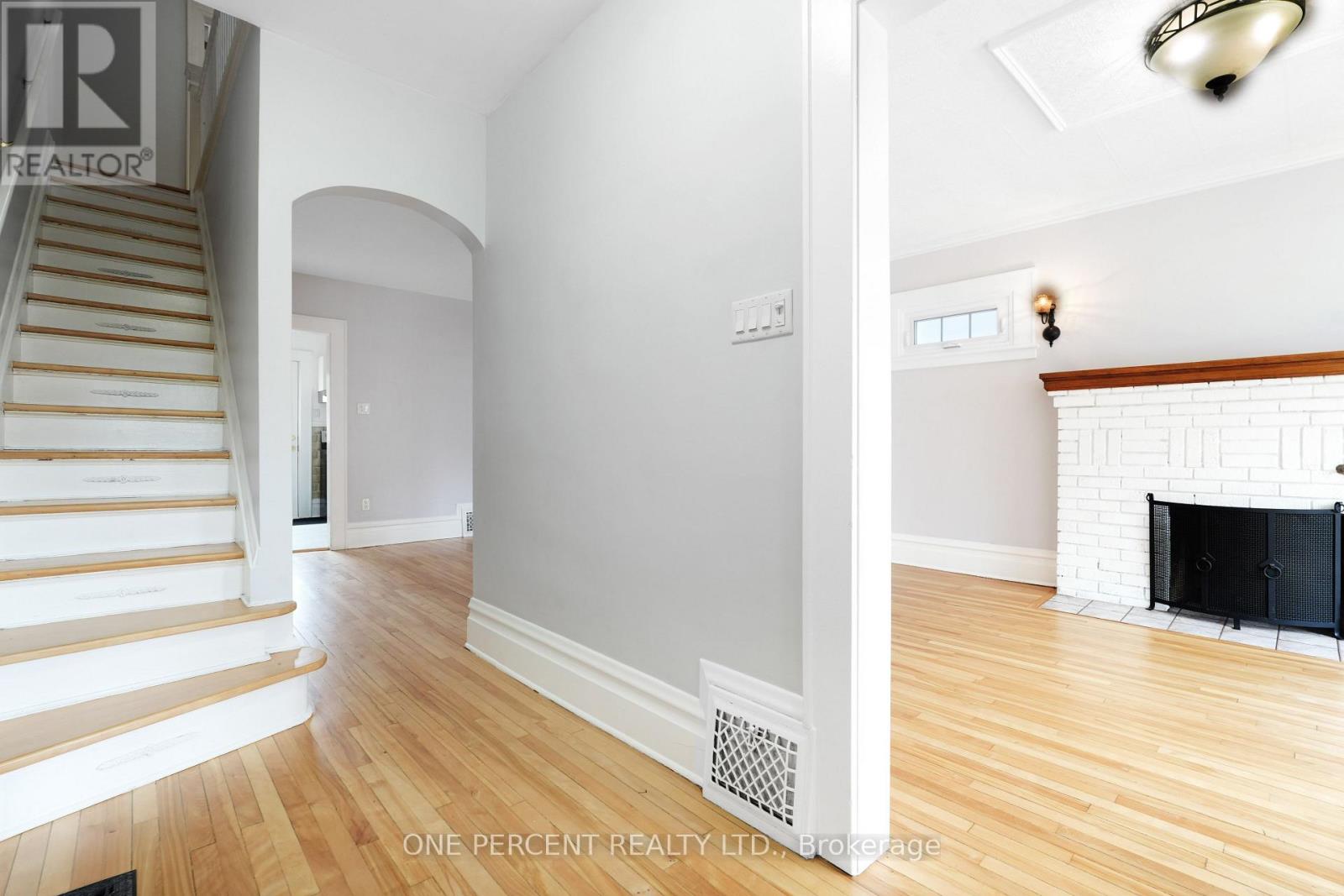 165 Hawthorne Avenue