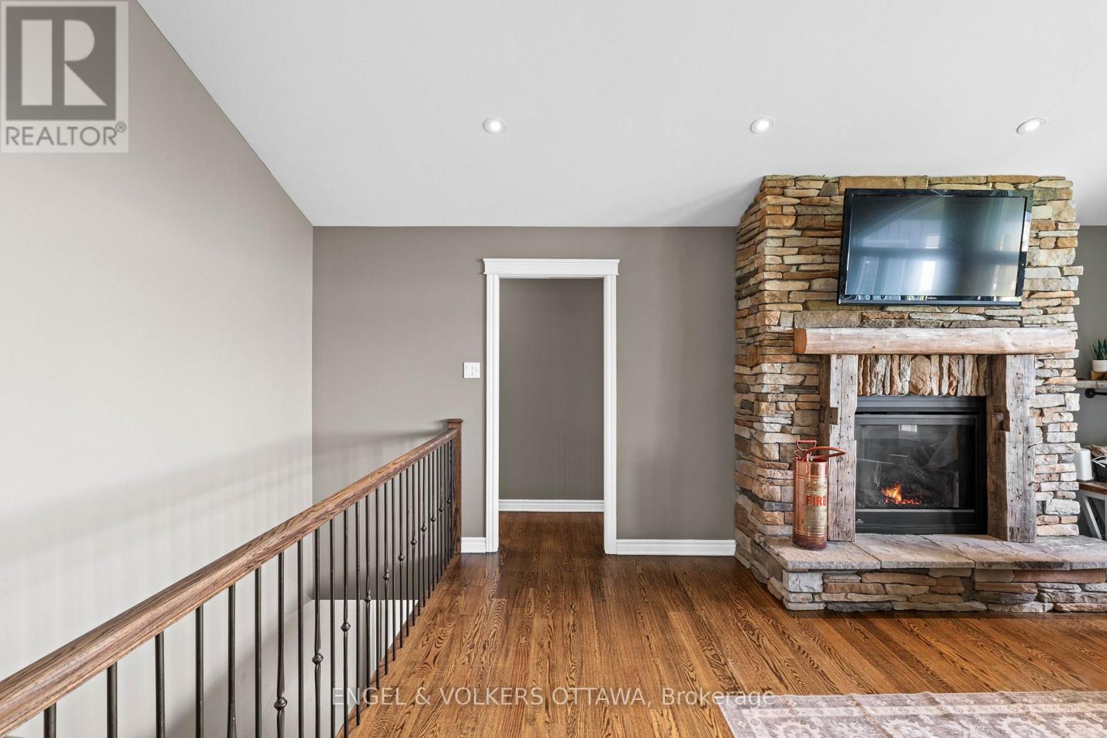 5567 Lombardy Drive