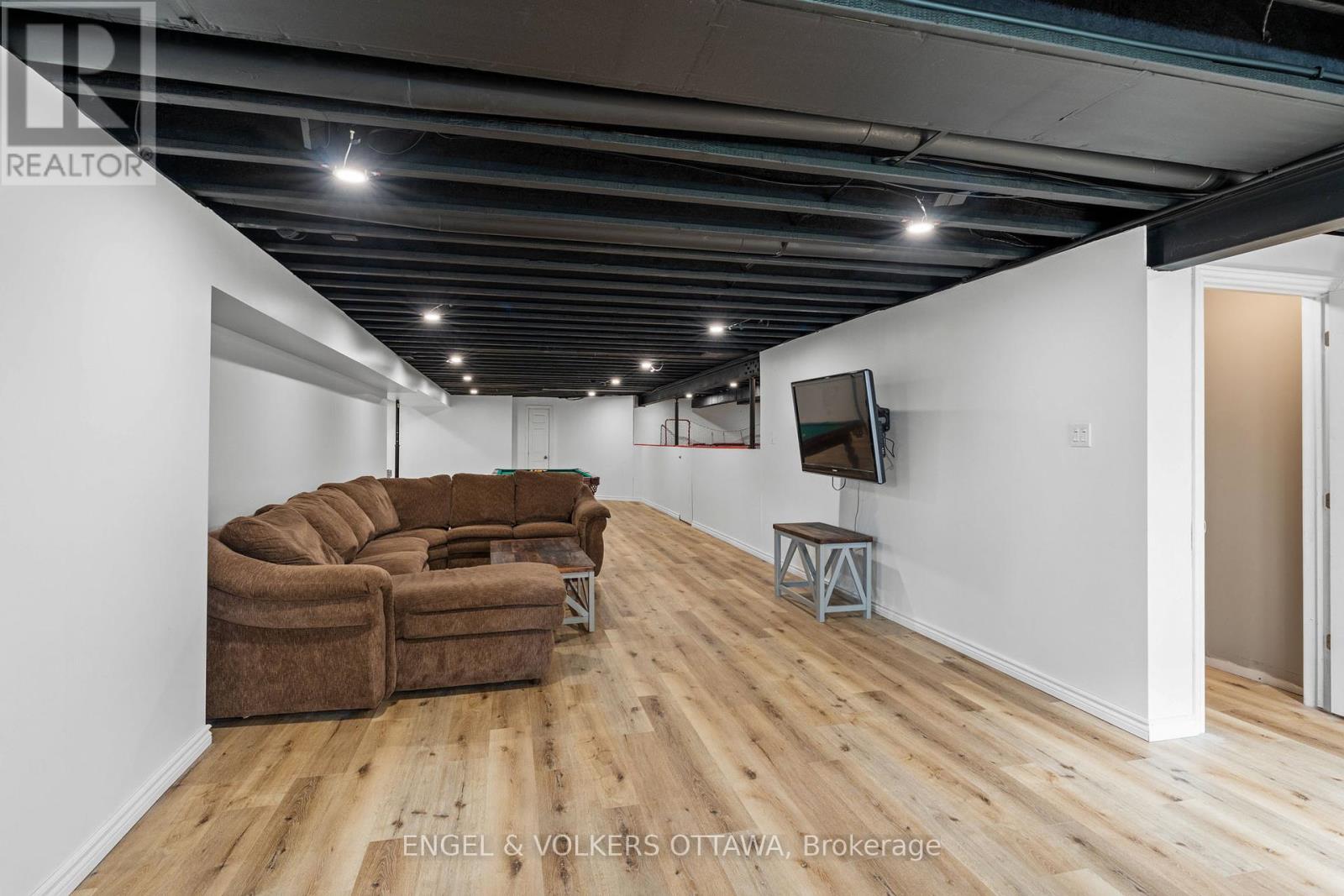 5567 Lombardy Drive
