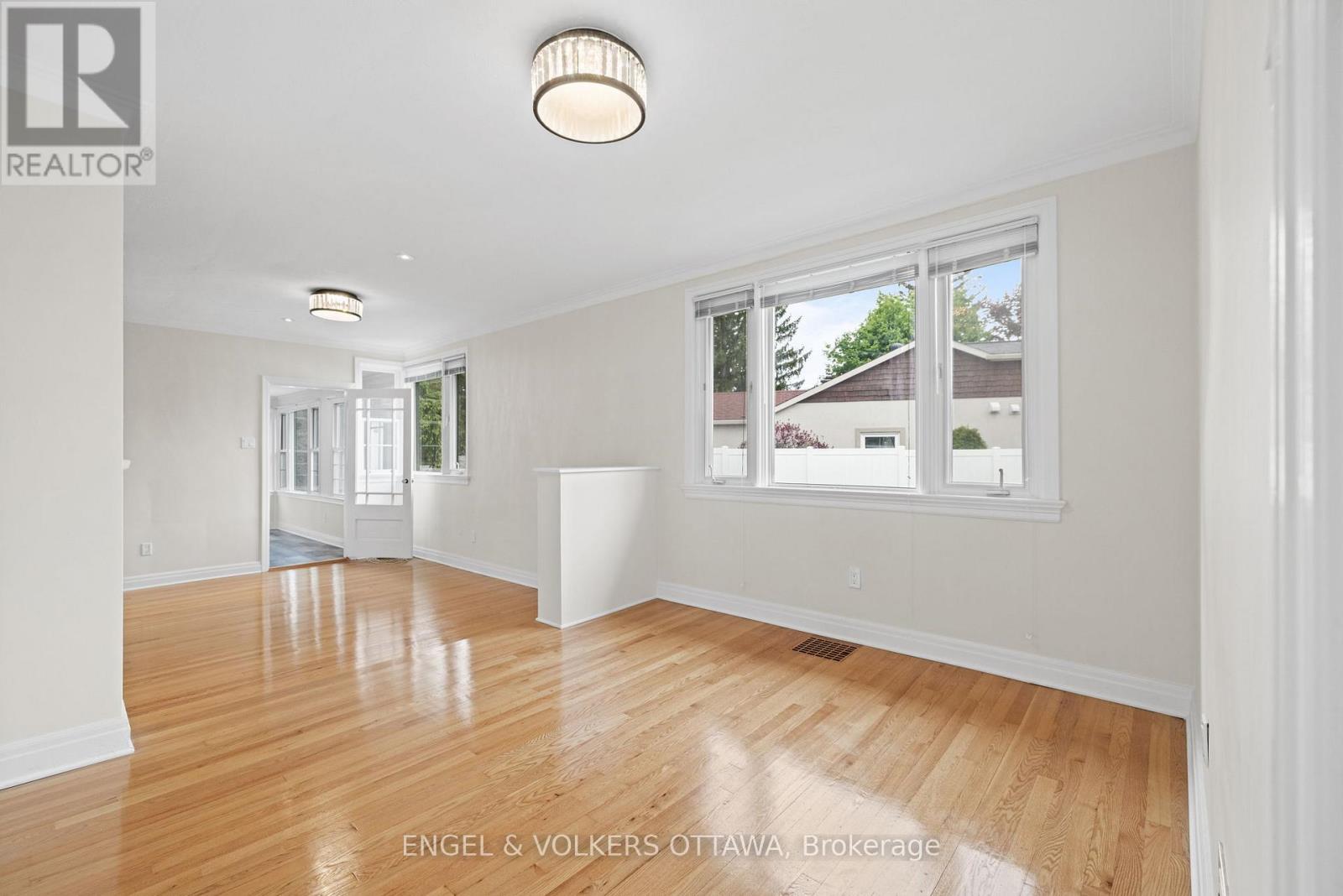1960 Alta Vista Drive