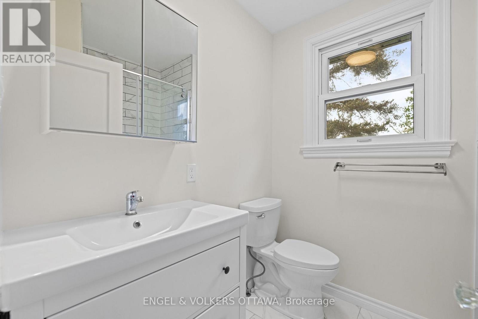 1960 Alta Vista Drive