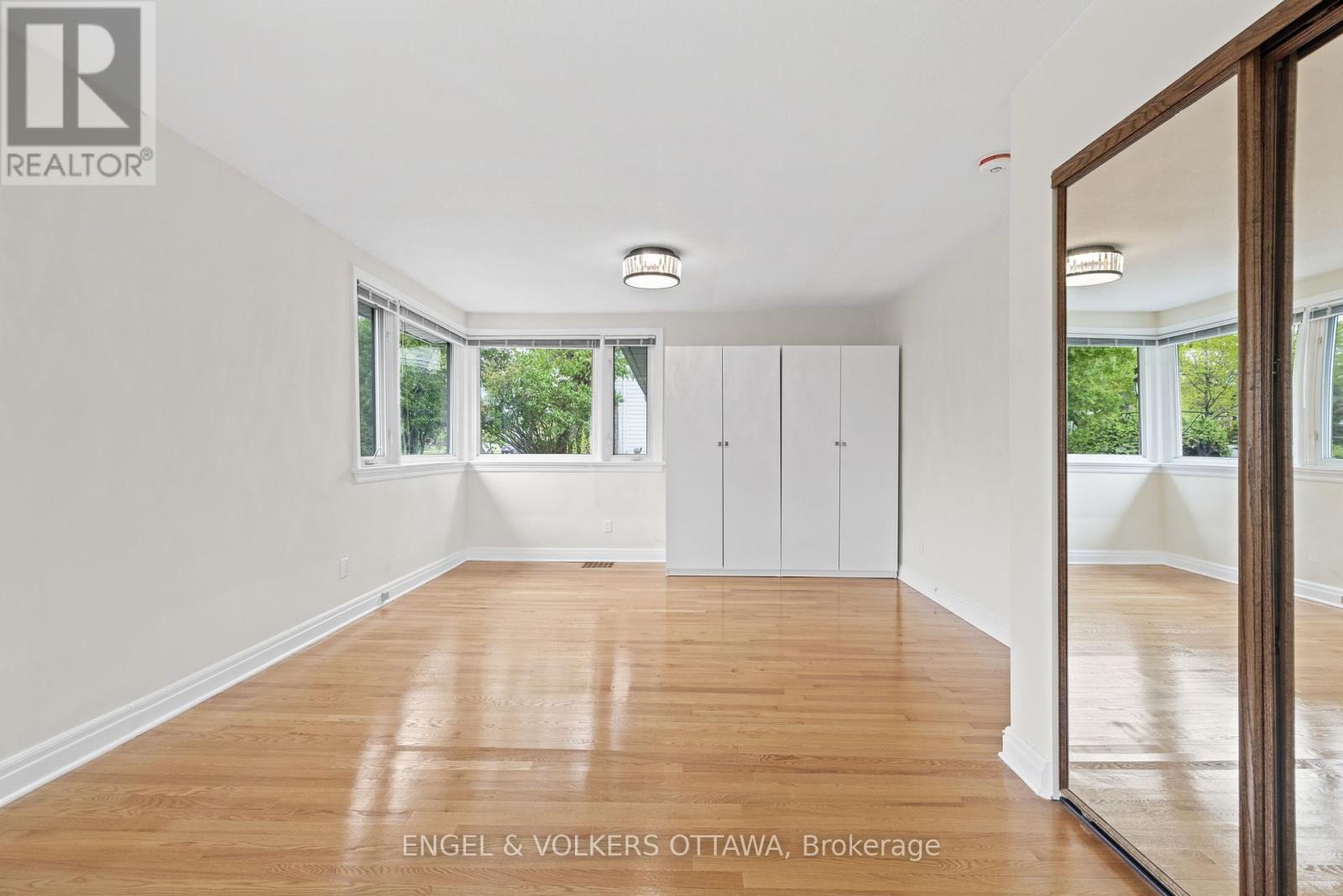 1960 Alta Vista Drive