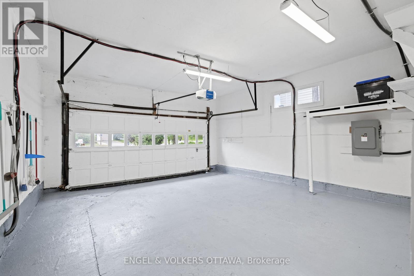 1960 Alta Vista Drive