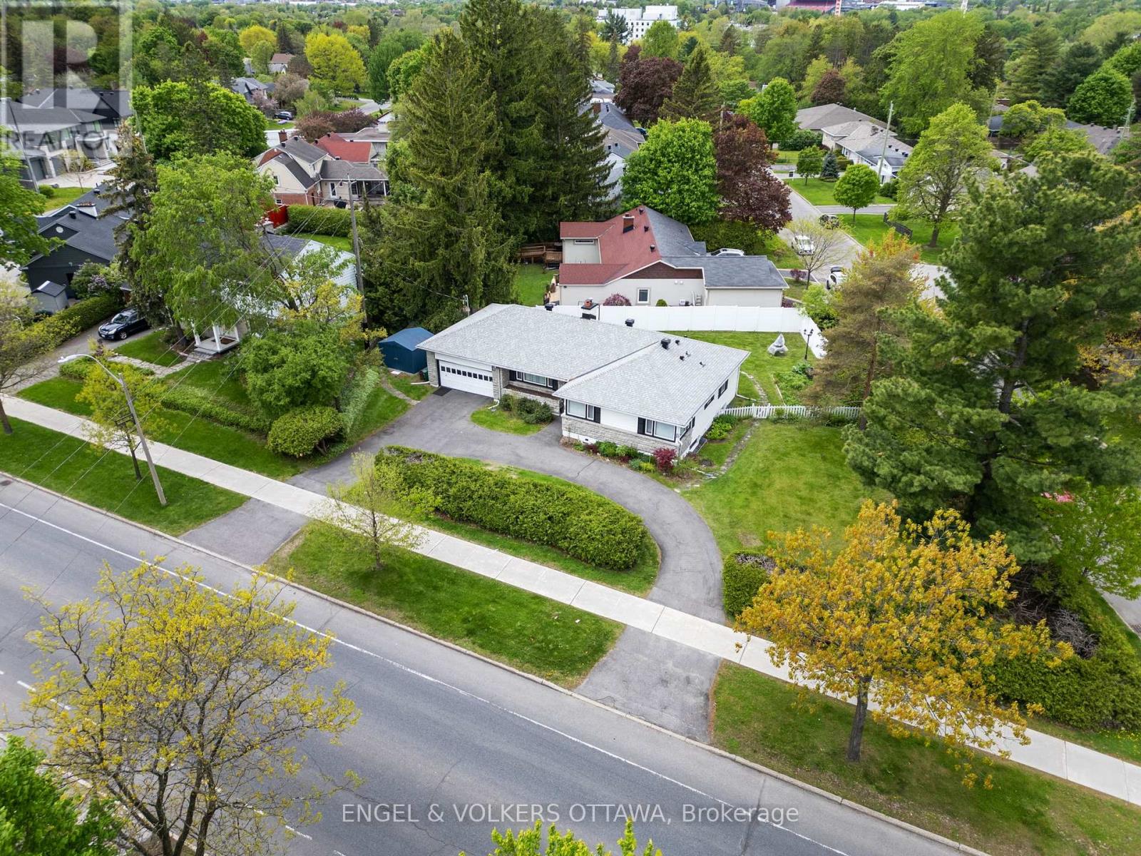 1960 Alta Vista Drive