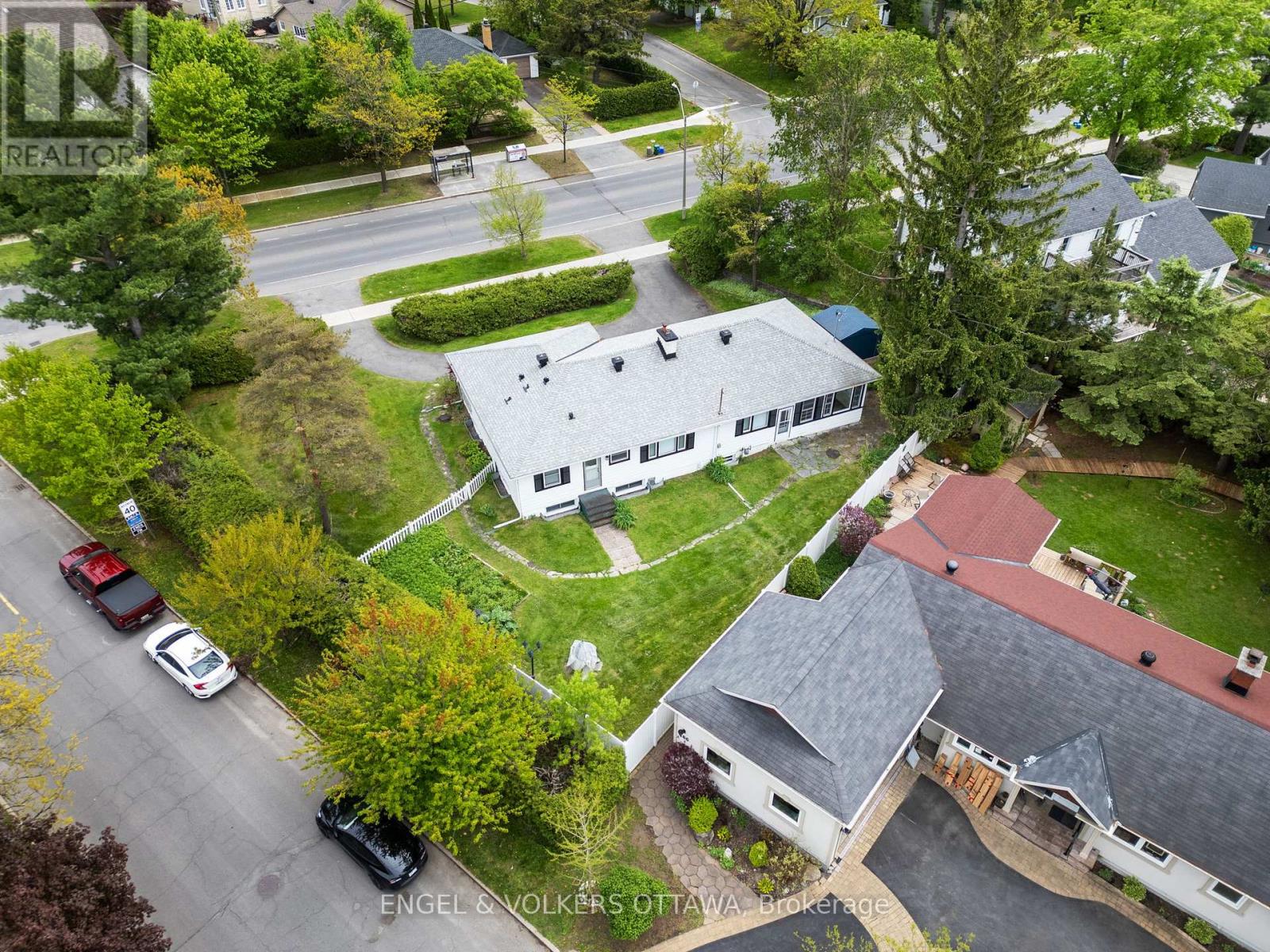 1960 Alta Vista Drive