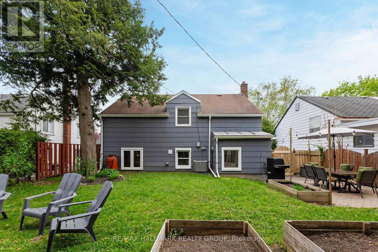 1225 Foxbar Avenue